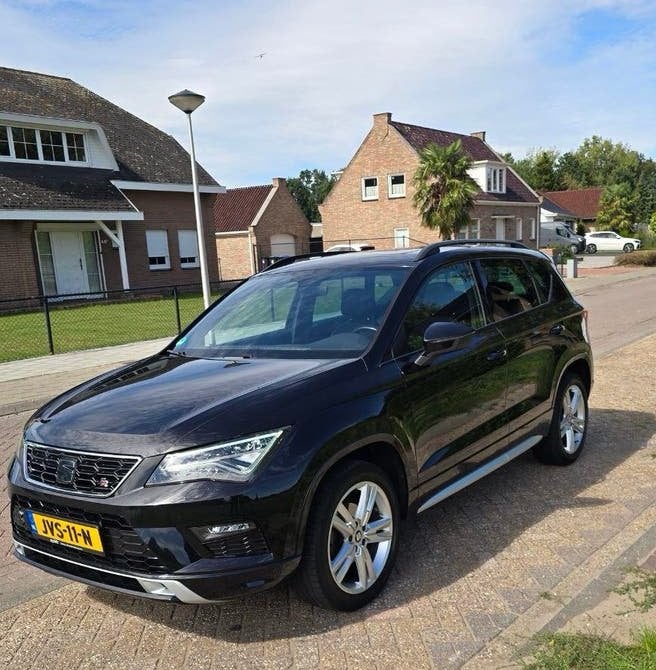 SEAT Ateca FR 1.5 TSI 150PK DSG-7 | PANO | VIRTUAL COCKPIT, Auto's, Dealer onderhouden, 1498 cc, Ateca, Zwart
