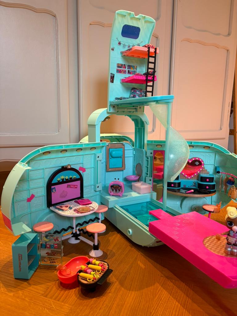 L.O.L. Surprise! Glamper Camper met poppen en accessoires, Ophalen of Verzenden, Gebruikt, Overige typen