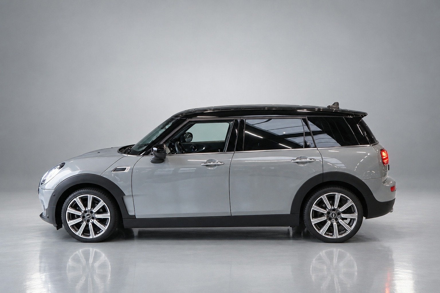 Mini Clubman 1.5 Cooper Richmond Park Edition|Automaat|Led|P, Auto's, Dealer onderhouden, 136 pk, Gebruikt, 715 kg