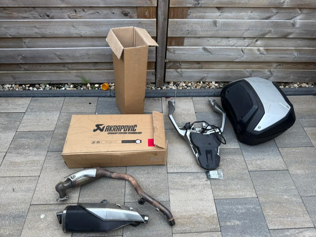 Complete originele Honda X-ADV 750 set – Topkoffer + uitlaat, Ophalen, Gebruikt