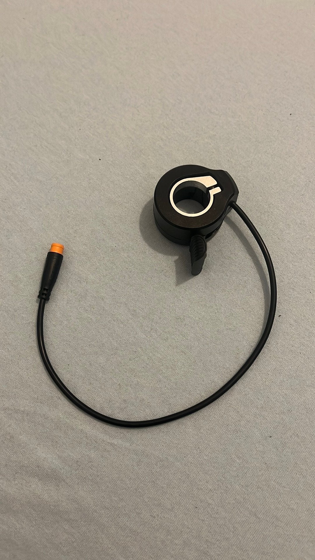 Thumb trottle 3 pin connecter, Fietsen en Brommers, Ophalen, Zo goed als nieuw