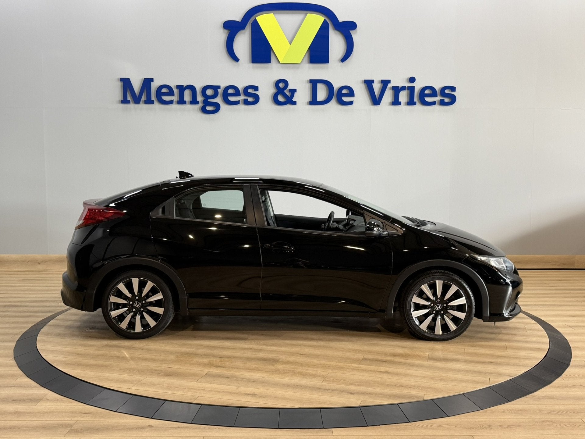 Honda Civic 1.8 Sport Business Edition Airco ECC | Camera |, Voorwielaandrijving, Gebruikt, Zwart, Alcantara