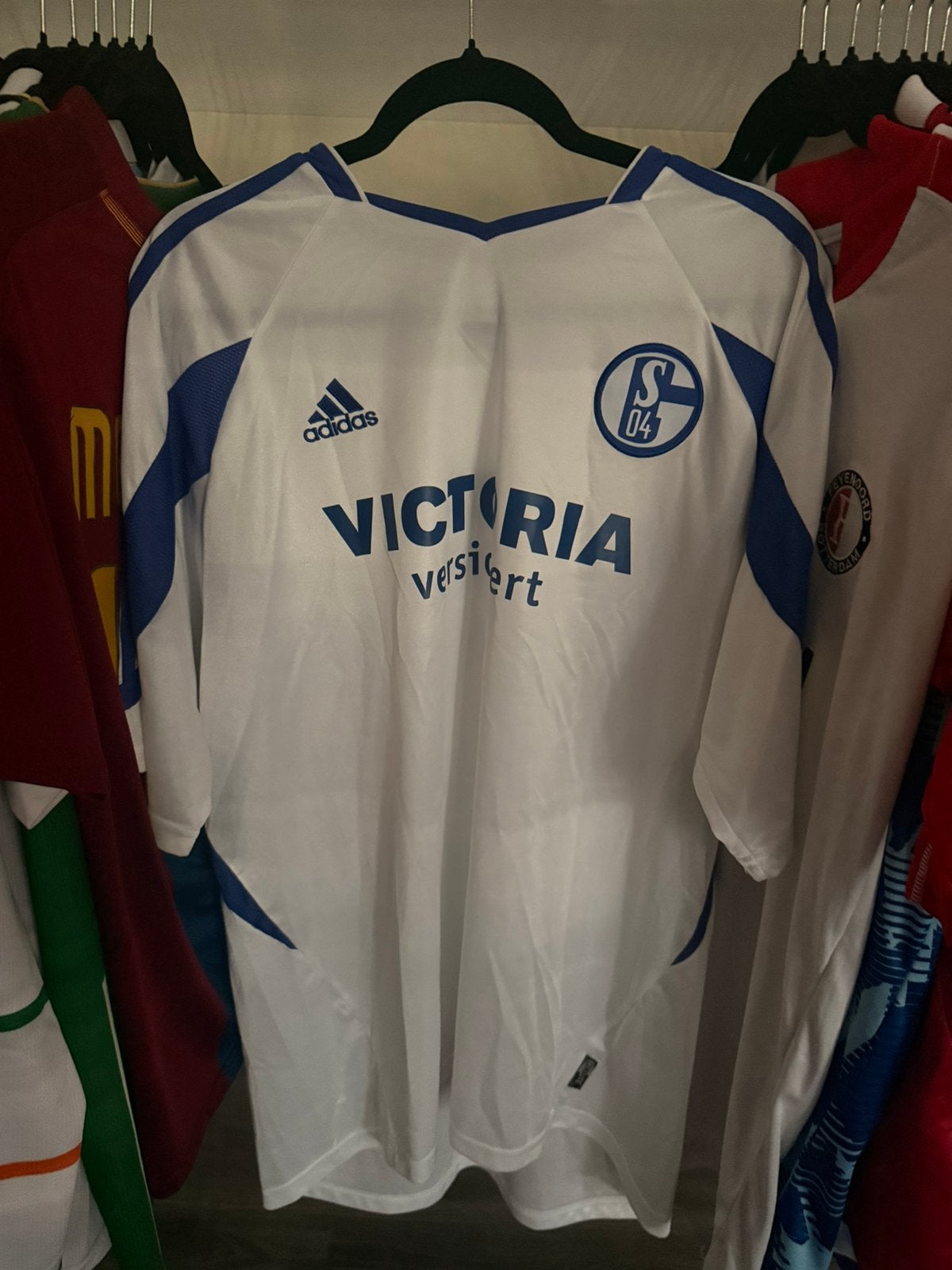 Schalke 04 Jürgen #22 fan shirt maat XL – replica, Verzamelen, Sportartikelen en Voetbal, Ophalen of Verzenden, Zo goed als nieuw