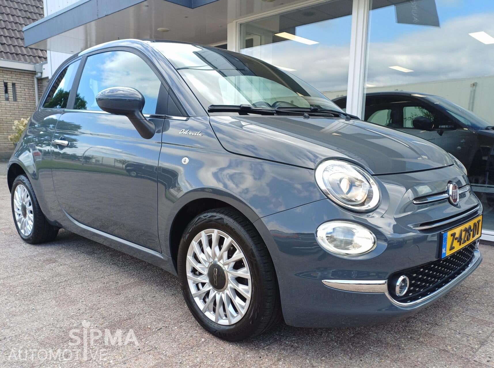 Leuke Fiat 500 1.0 Hybrid Dolcevita Pano/Cruise/Pdc/Lmv/, Auto's, Voorwielaandrijving, 4 stoelen, Leder en Stof, Bedrijf