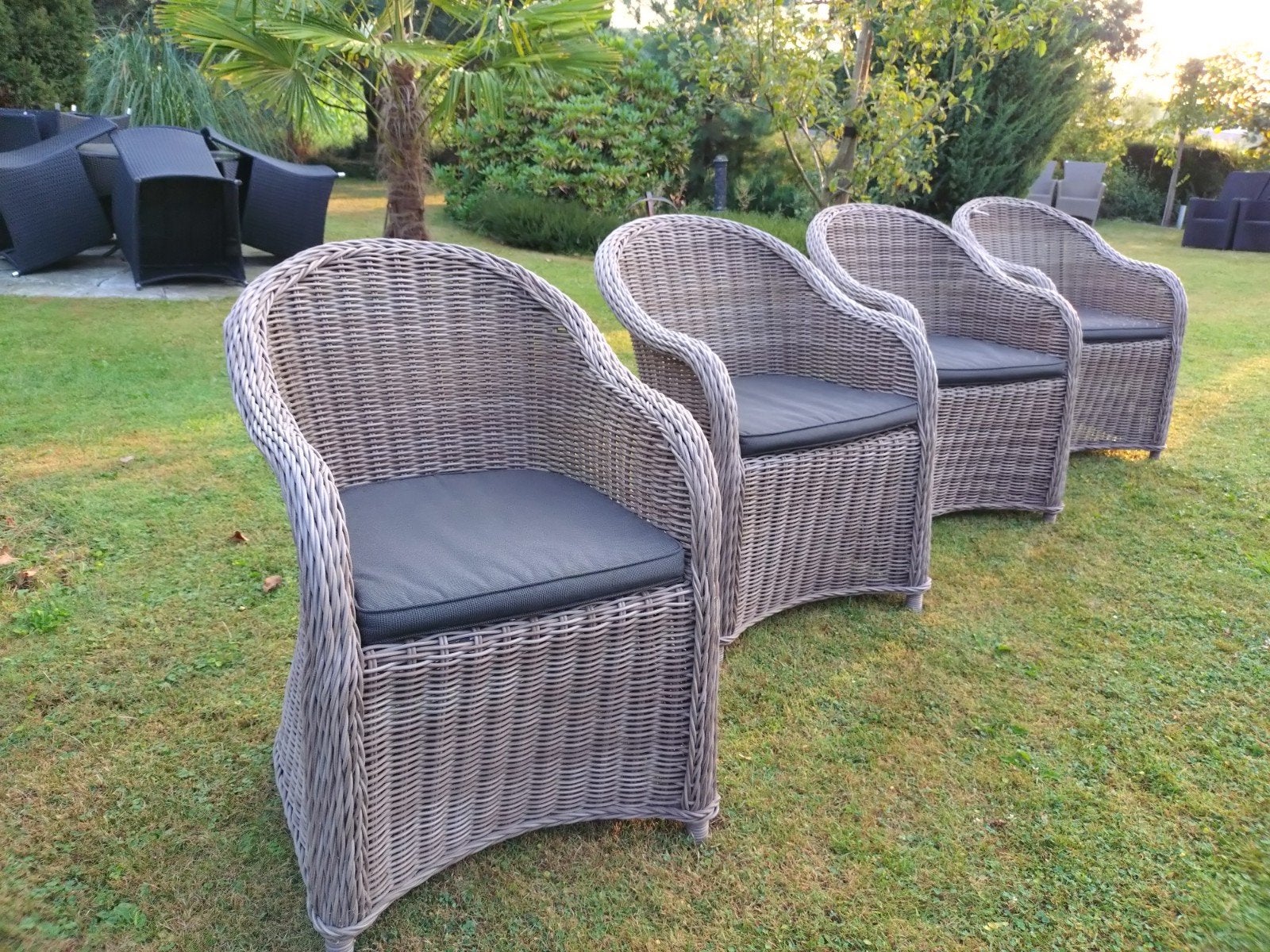 Set van 4 mooie Mondial wicker stoelen, Ophalen, Gebruikt, Kunststof
