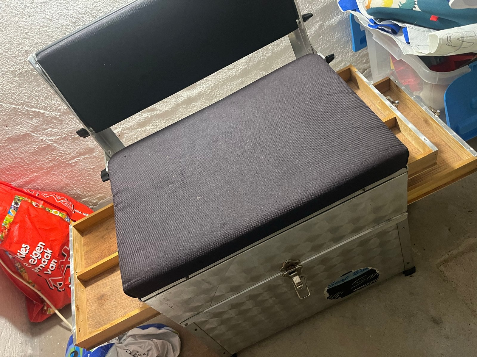 Vis koffer met rugleuning, Watersport en Boten, Ophalen, Gebruikt, Koffer of Tas