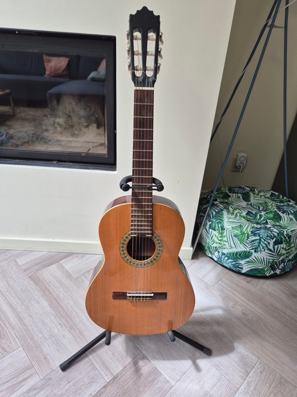 Paco Castillo Klassieke Gitaar met standaard, tas en voetste, Ophalen, Gebruikt, Klassieke of Spaanse gitaar
