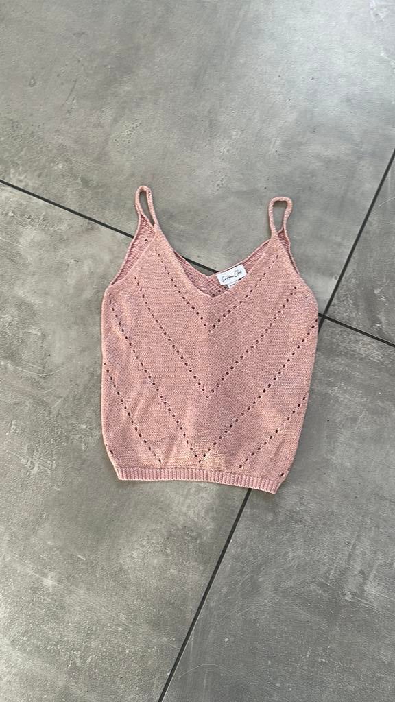 Cotton club mt xs met rose/gouddraad, Kleding | Dames, Tops, Wit, Ophalen of Verzenden, Zo goed als nieuw, Korte mouw
