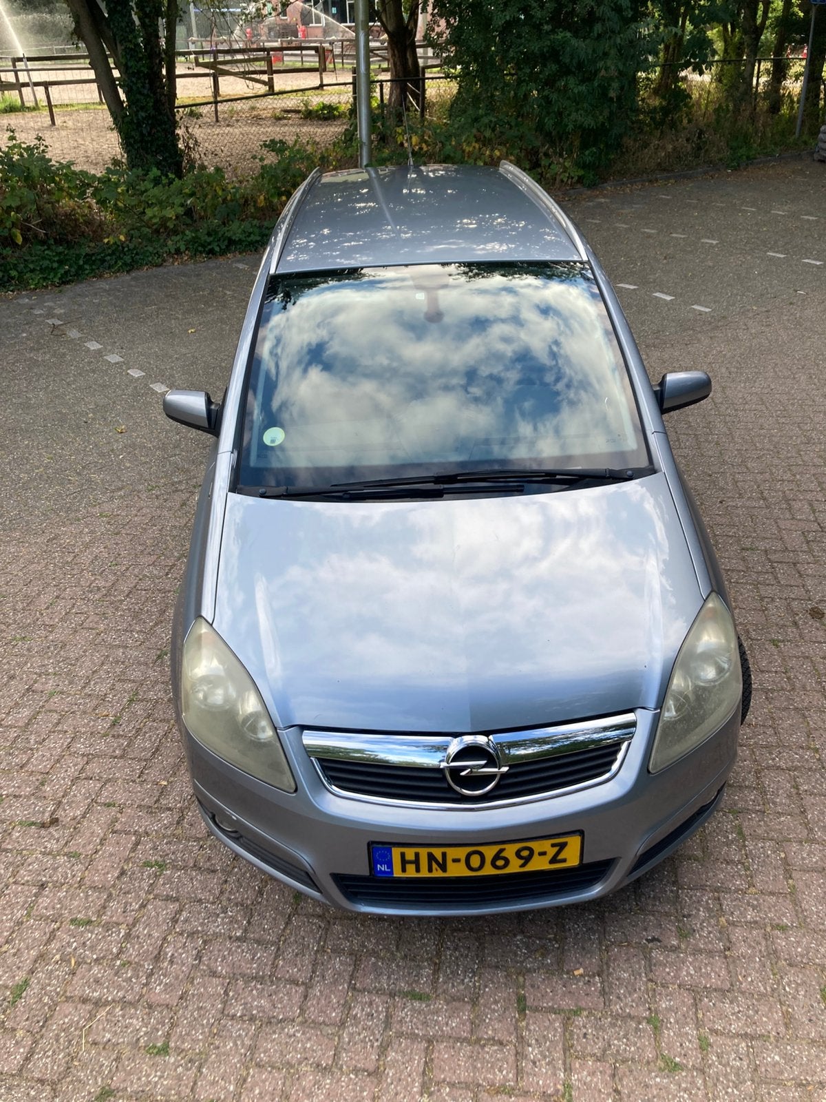Opel Zafira 1.8 2006, Auto's, Opel, 4 cilinders, Grijs, Particulier, 1403 kg