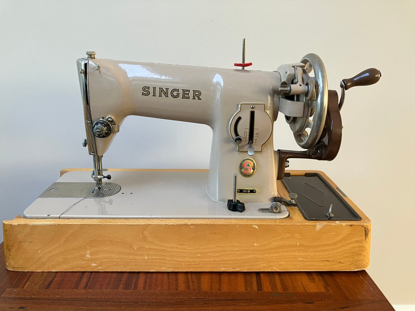 Singer handnaaimachine 191B 1950, Ophalen