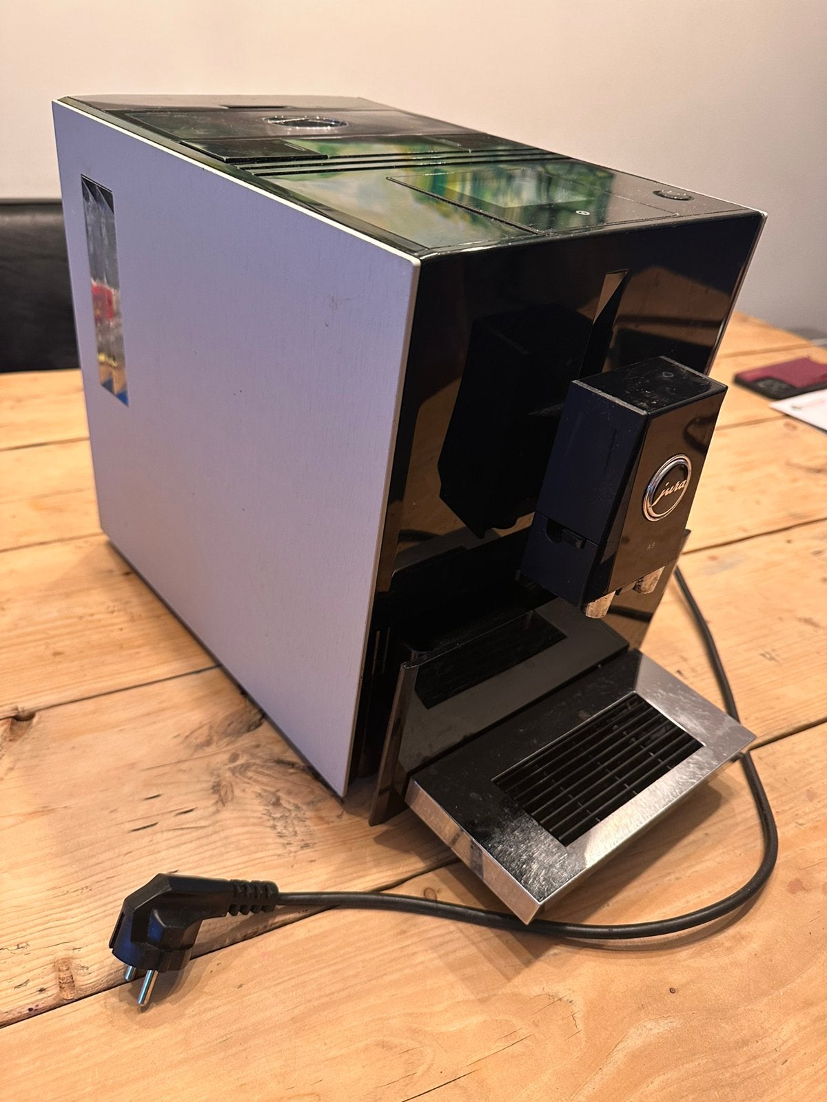 Jura A9 met error 8 ter reparatie, Witgoed en Apparatuur, Koffiezetapparaten, Ophalen, 10 kopjes of meer, Koffiemachine, Koffiebonen