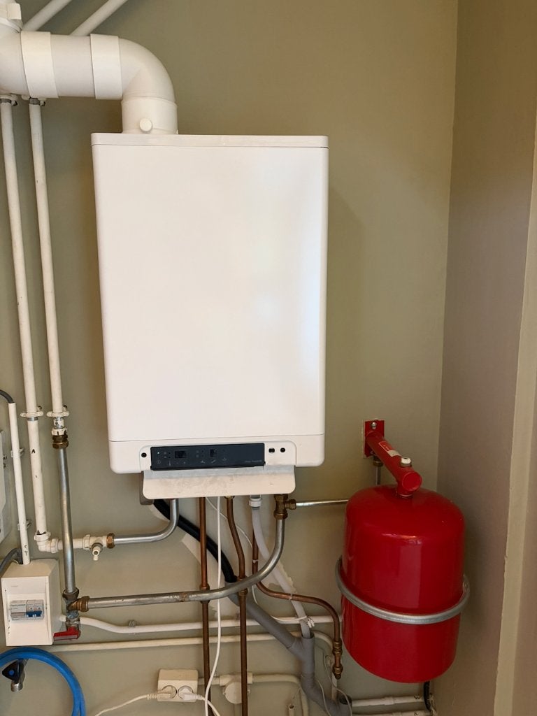 Intergas Kombi Kompakt HRE 28/24 A CV-ketel (2.5 jaar oud), Ophalen, Hoog rendement (Hr), Cv-ketel of Combi-ketel, Minder dan 60 cm