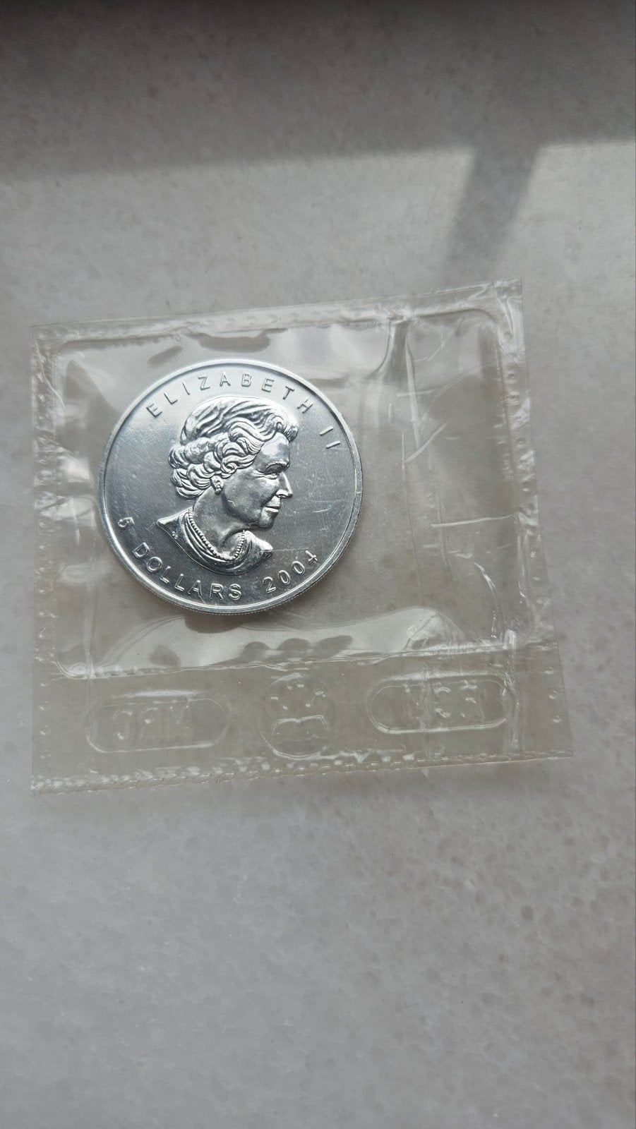 1 ounce maple leaf 2004 in seal, Ophalen of Verzenden, Zilver