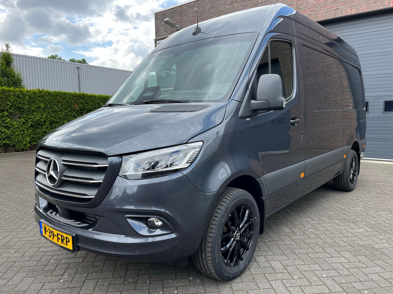 Mercedes-Benz Sprinter GB 317 CDI 170pk L2 RWD 9G-TRONIC, Automaat, Achterwielaandrijving, Euro 6, 4 cilinders