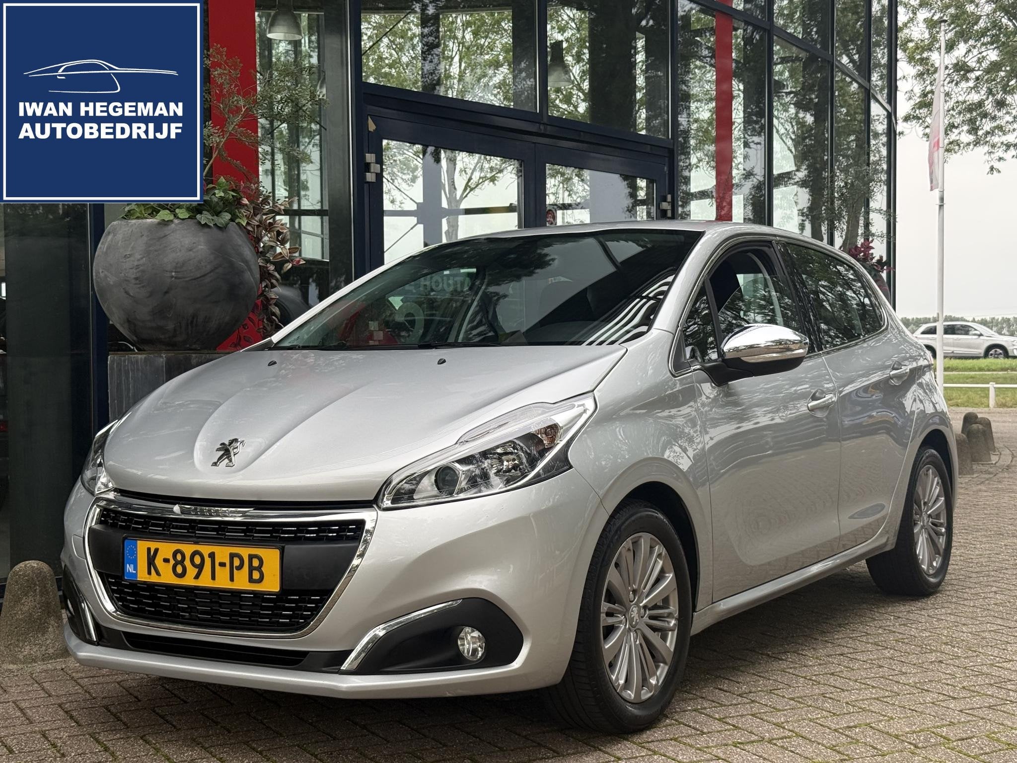 Peugeot 208 1.2 PureTech Tech Edition 110PK | Navigatie | Cl, Auto's, Voorwielaandrijving, Stof, Gebruikt, Euro 6