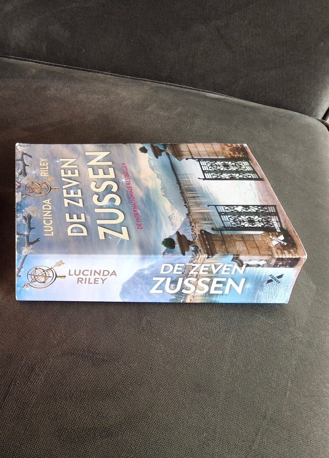 Boek, De Zeven Zussen, Lucinda Riley, Klein prijsje!!, Ophalen, Gelezen