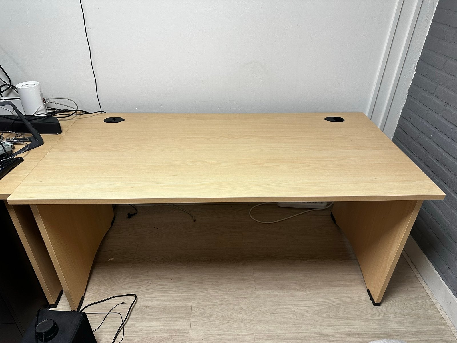 Houten bureau’s, Huis en Inrichting, Ophalen, Hout, Zo goed als nieuw, Computerbureau