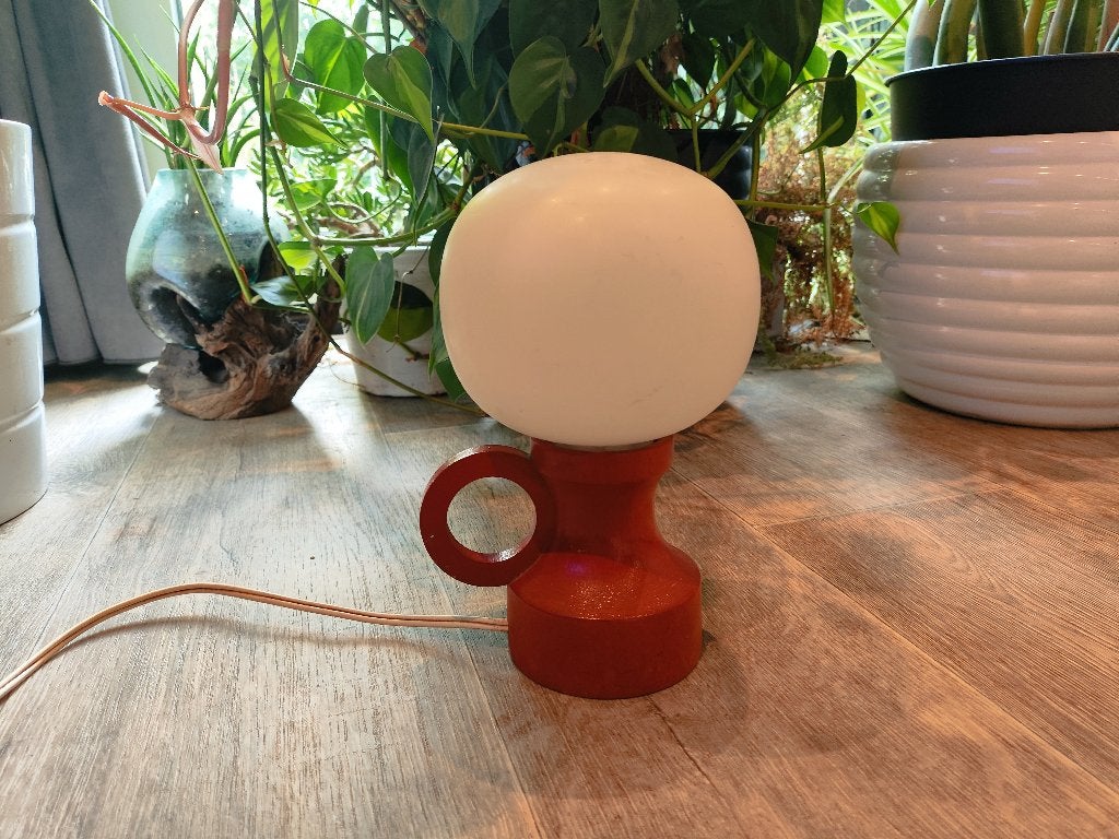 Vintage "Teka" Design Lamp – Rood Hout & Opaline Glas, Ophalen of Verzenden, Hout