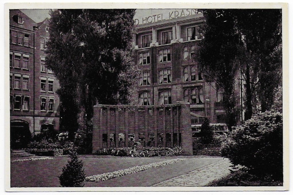 Amsterdam Monument Damplantsoen Oude Ansichtkaart B5515), Verzamelen, Ophalen of Verzenden, 1920 tot 1940, Ongelopen, Noord-Holland