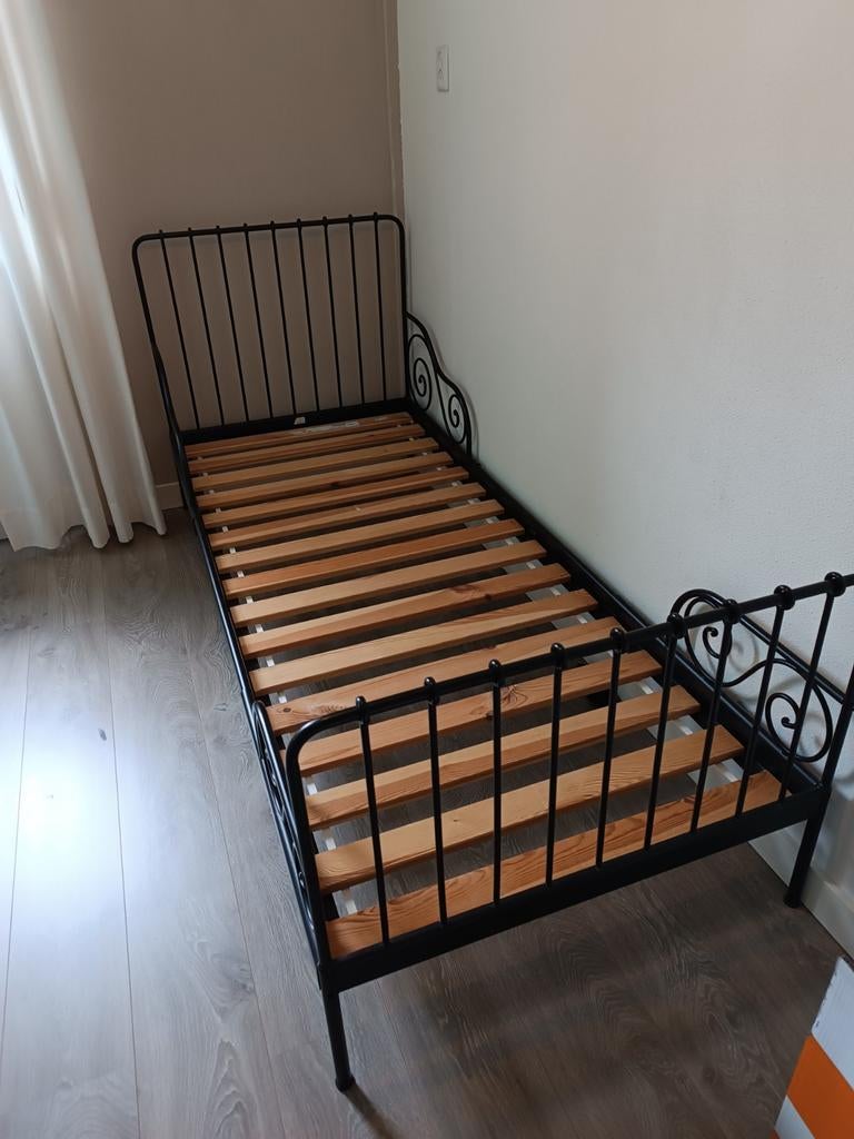 Eenpersoons bed, Huis en Inrichting, Slaapkamer | Bedden, Ophalen, Eenpersoons, Hout, 90 cm