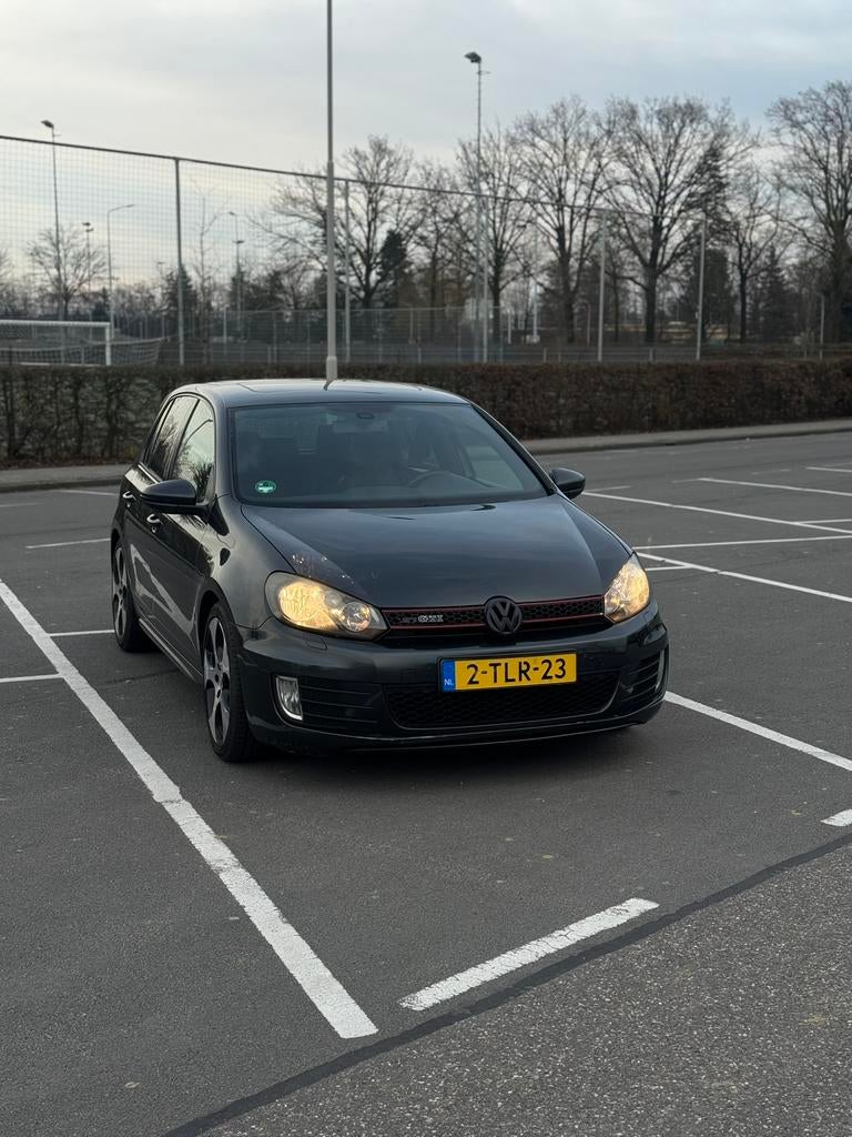Volkswagen Golf 6 GTI 2009 DSG. VOL + NIEUWE APK, Zwart, 4 cilinders, Stoelverwarming, Zwart