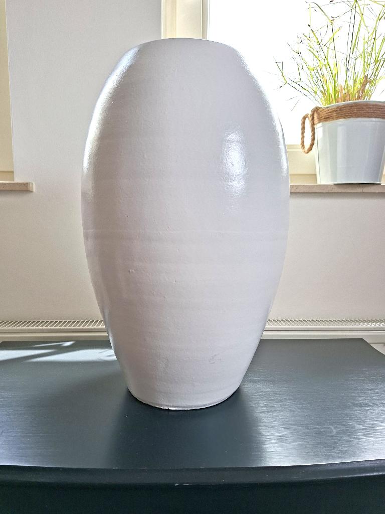 Witte grote (bloem-) vaas, Huis en Inrichting, Woonaccessoires | Vazen, Wit, Aardewerk of Porselein, Ophalen of Verzenden, Zo goed als nieuw