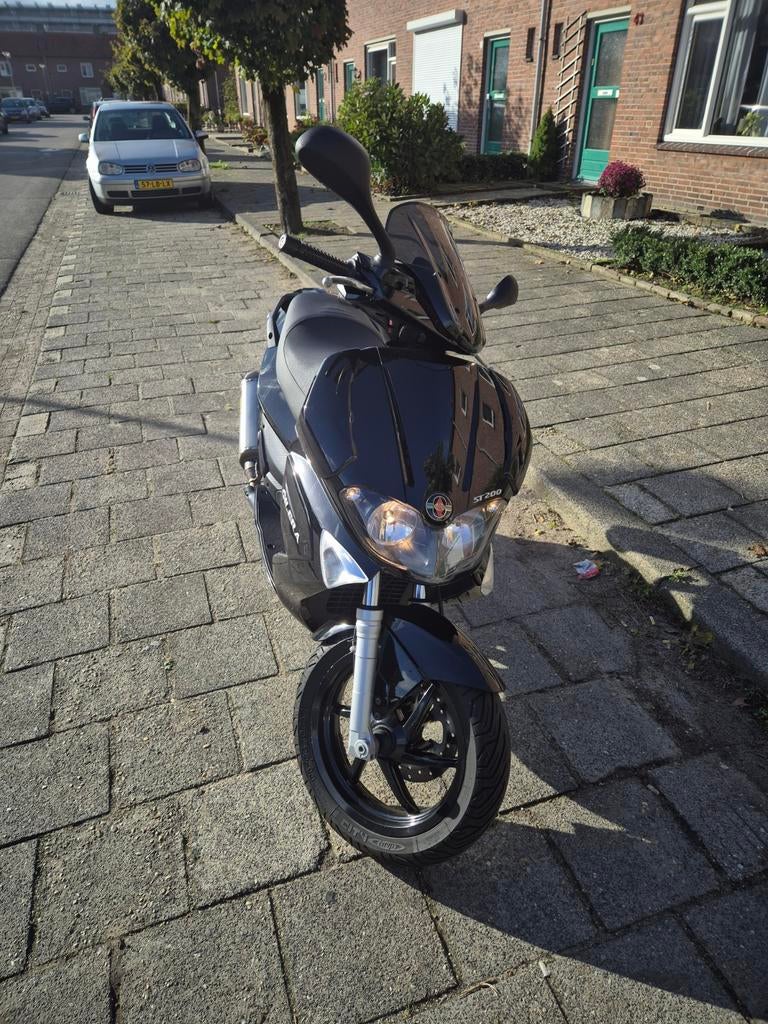 Gilera Runner rst 200cc 4T - Zwart, Particulier