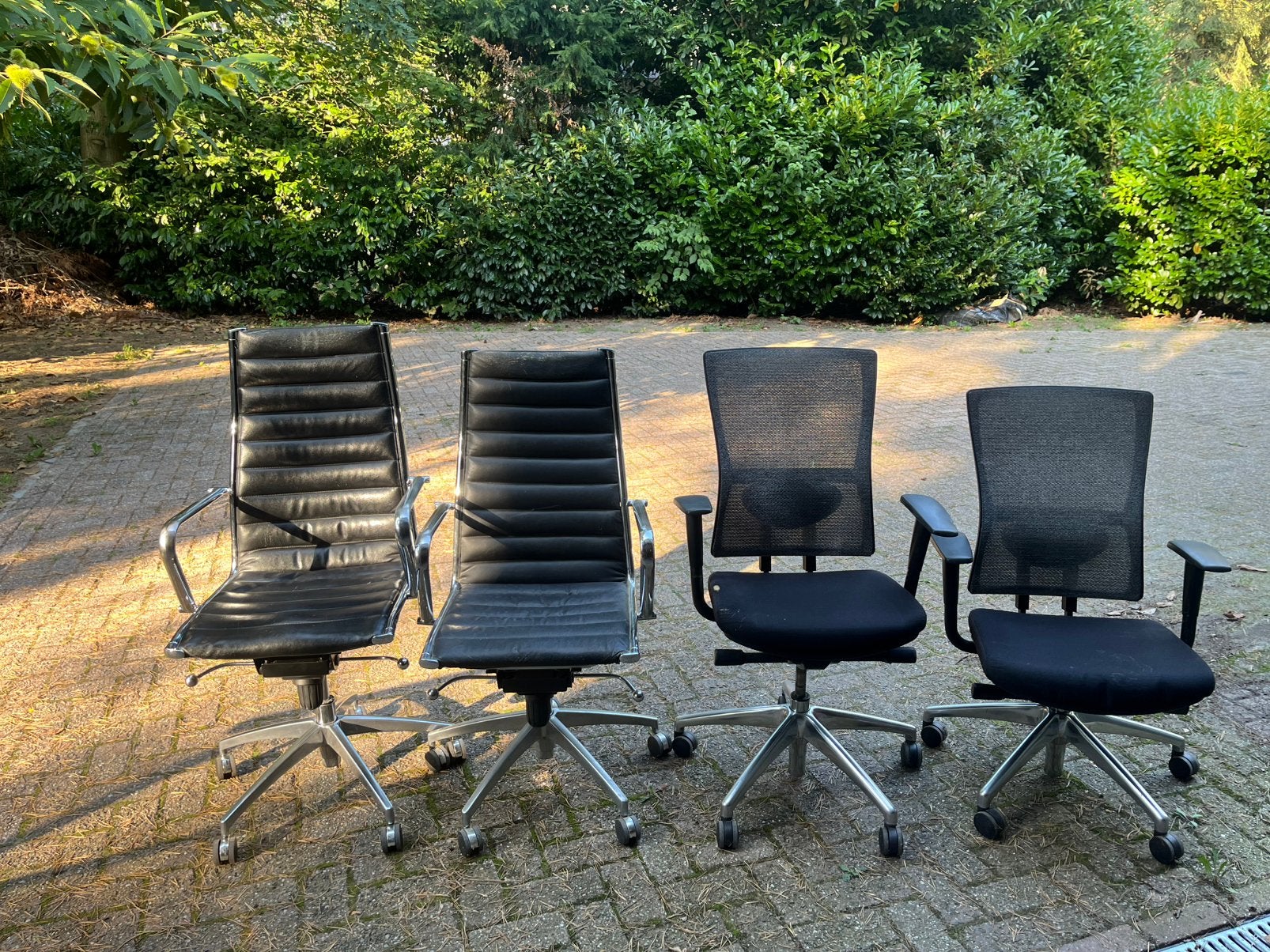 Gratis af te halen: 4 bureaustoelen/ kantoorstoelen, Huis en Inrichting, Bureaustoelen, Ophalen, Gebruikt, Zwart, Bureaustoel