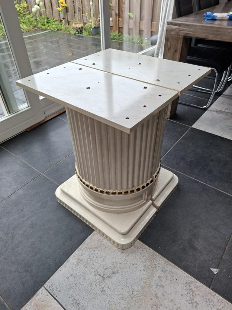 2 halve lichtgewicht romeinse zuilen, Ophalen of Verzenden, Gebruikt