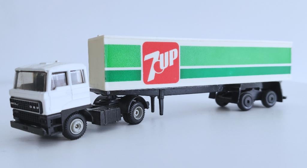 EFSI Daf 3300 Turbo 7-UP oplegger Holland Scale 1:87, Hobby en Vrije tijd, Modelauto's | 1:87, Ophalen of Verzenden, Gebruikt