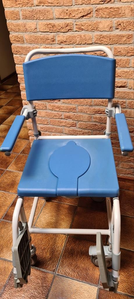 Douche toiletstoel met voetsteunen, Diversen, Ophalen