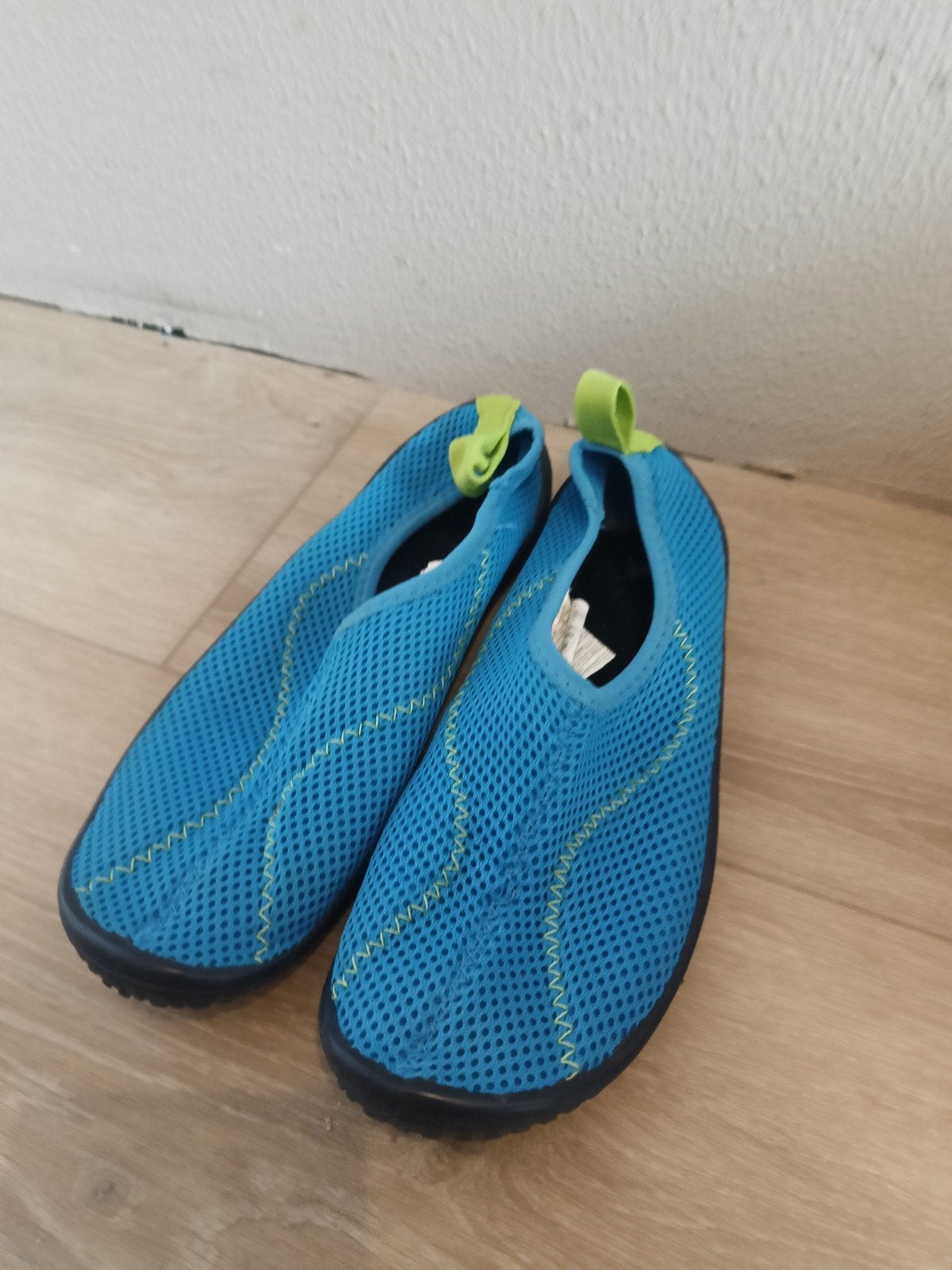 Comfortabele waterschoenen - ideaal voor wateractiviteiten, Watersport en Boten, Watersportkleding, Gebruikt, Ophalen of Verzenden