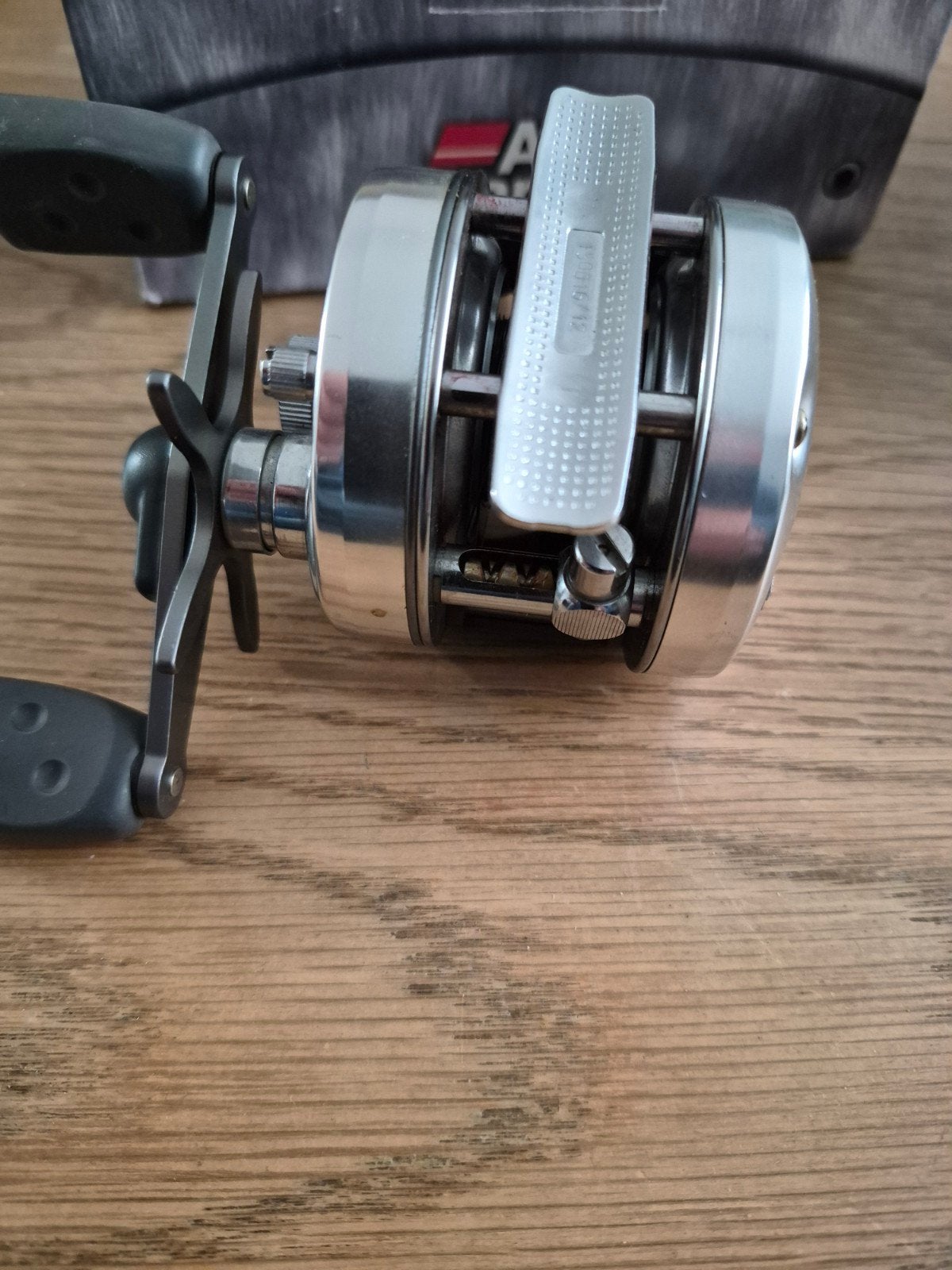 Abu Garcia Ambassadeur 4601C3 Reel, Ophalen of Verzenden, Zo goed als nieuw, Molen