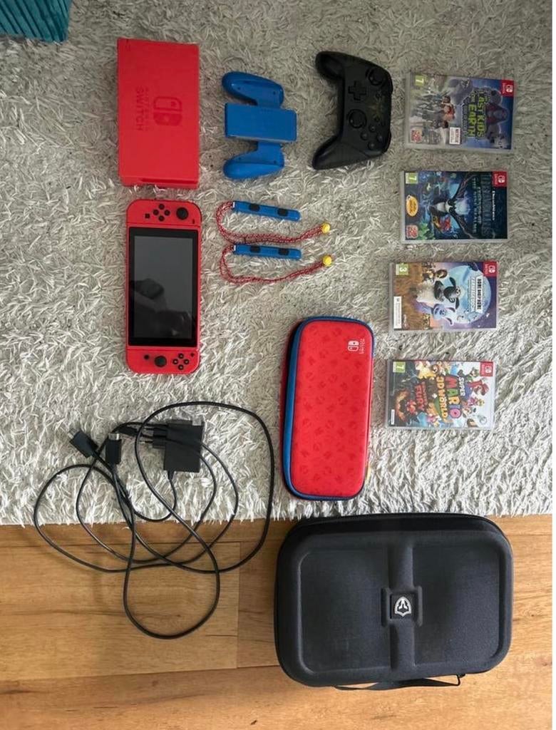 Nintendo Switch 2019 Upgrade met 4 games en veel accessoires, Switch 2019 Upgrade, Met games, Met 2 controllers, Ophalen of Verzenden