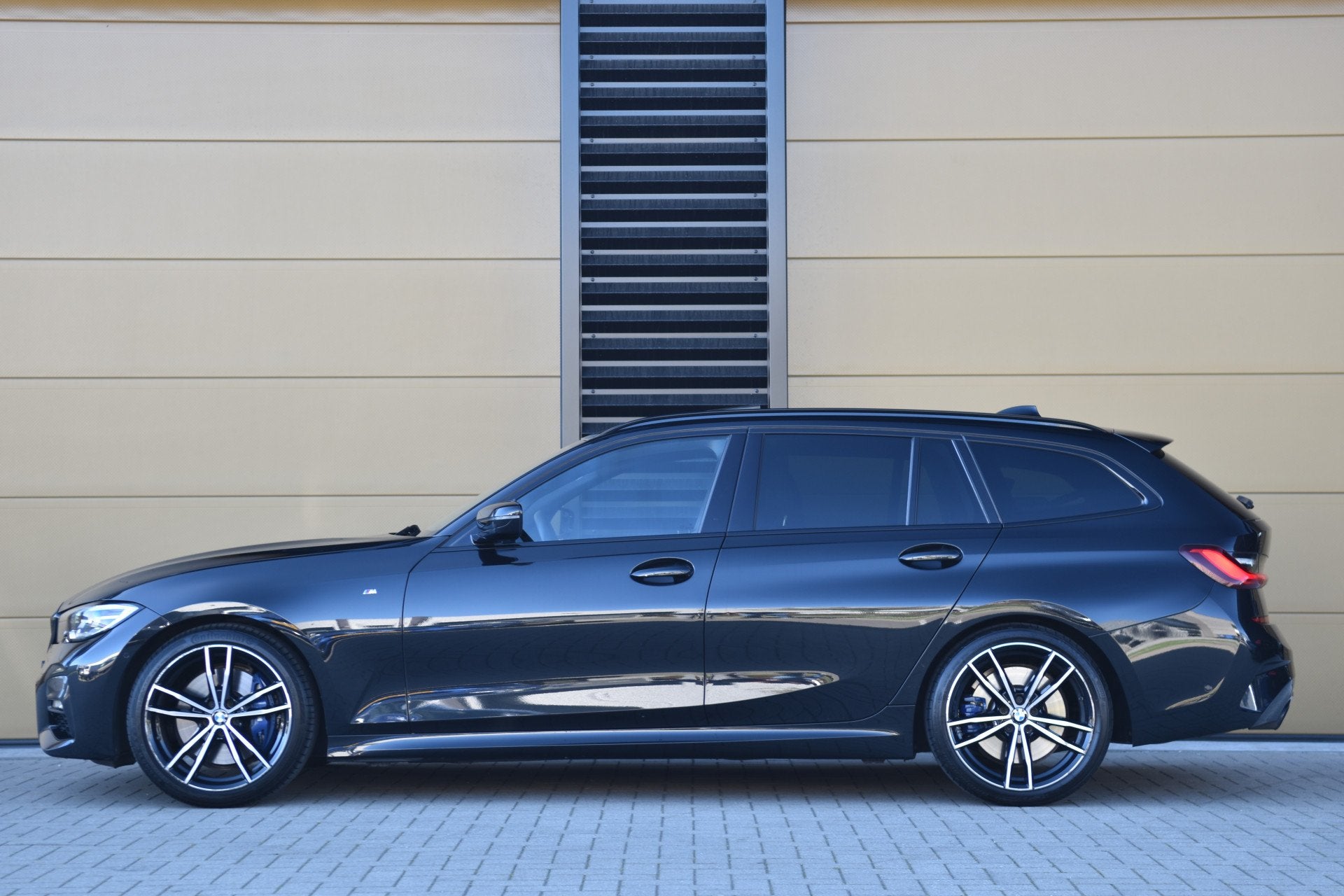 BMW 3 Serie Touring 330i Executive Edition * M-Sport * Panor, Auto's, Achterwielaandrijving, Gebruikt, 4 cilinders, Zwart