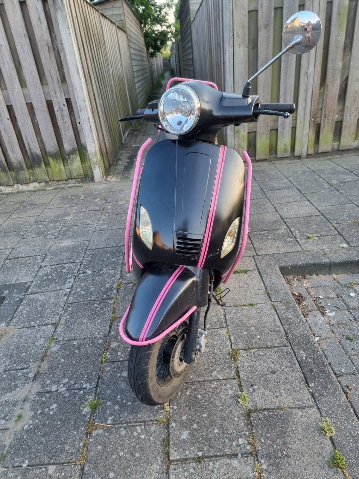 BTC Riva Scooter 80cc - Zwart met Roze Details, Ophalen, Gebruikt, Benzine, Overige merken