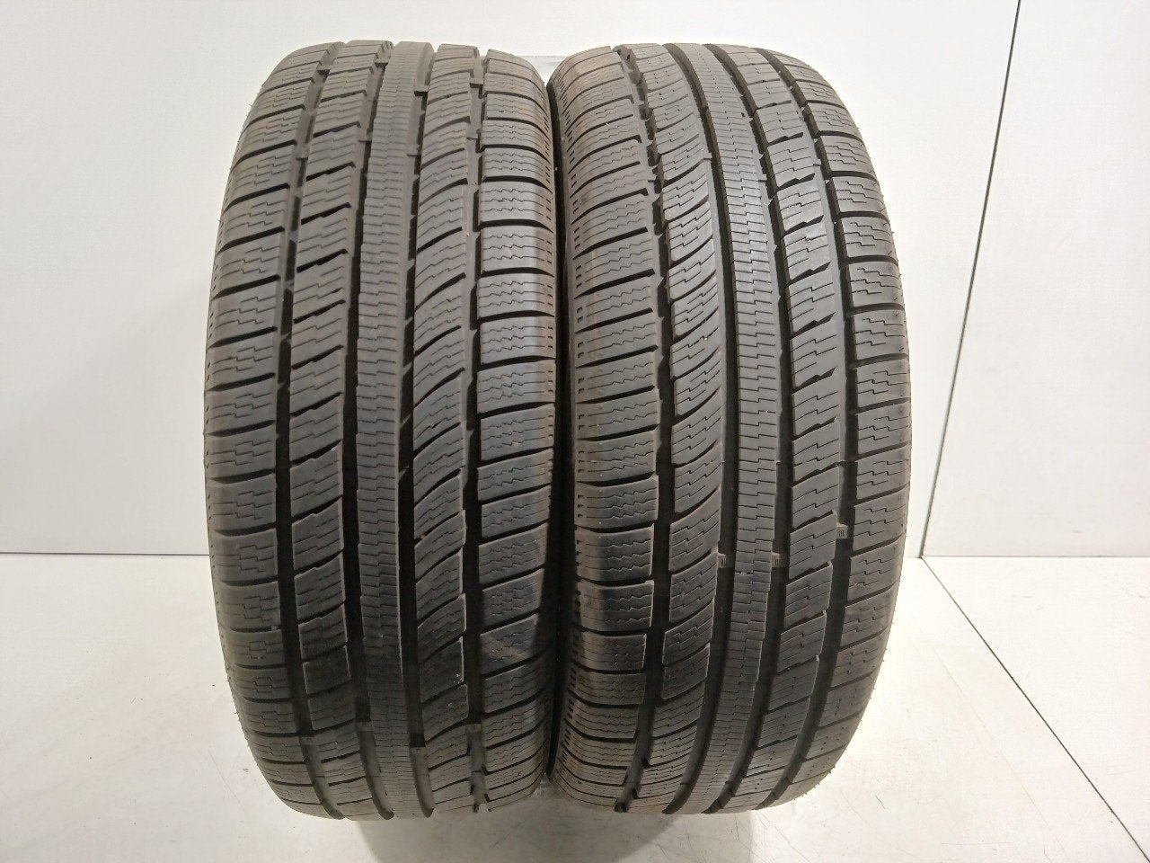 Bandenset 2 stuks 4-Seizoenen 205 50 R17, Onderdelen@venauto.nl, Van der Ven Autorecycling B.V., Gebruikt, Ettenseweg 76, 4706 PB Roosendaal, The Netherlands
