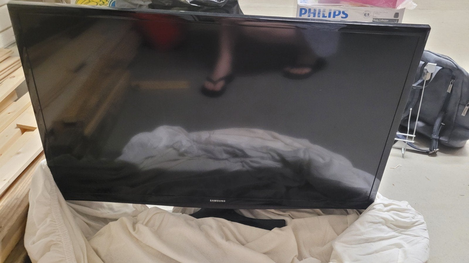 Samsung UE32J4100AW 32 inch HD Ready LED TV incl controler, Ophalen