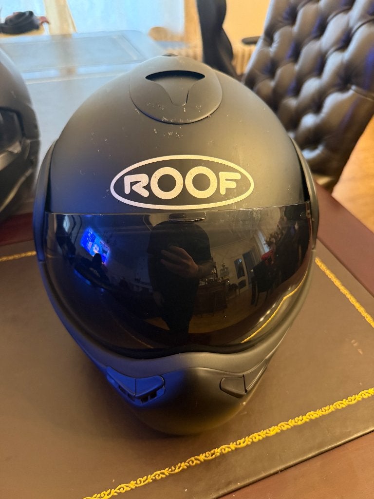 2 Motorhelmen – ROOF Boxer Carbon XXL & Harley-Davidson M, Motoren, Ophalen, Tweedehands, Systeemhelm, Overige merken