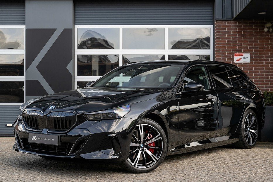 BMW 5 Serie 550e xDrive Touring M Sport Pro | Panorama | Har, Automaat, Gebruikt, Euro 6, Zwart