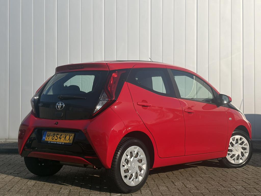 Toyota Aygo 1.0 VVT-i X-Play Cabrio NL Auto Dealer Onderhoud, Auto's, Voorwielaandrijving, 12 maanden, Gebruikt, Euro 6