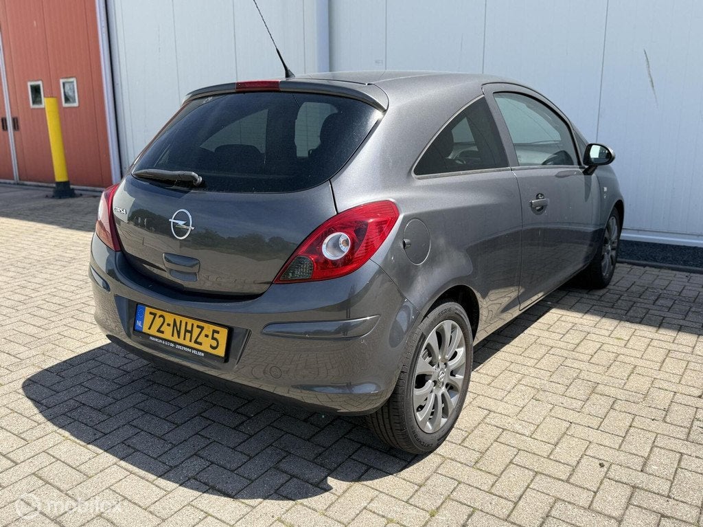 Opel Corsa 1.2-16V '111 Edition Automaat Airco Getinte ramen, Auto's, Euro 5, 750 kg, 1229 cc, Origineel Nederlands