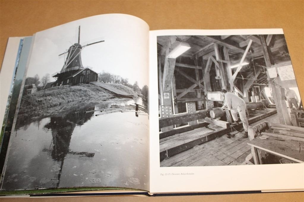 Wind- en Watermolens in Overijssel — Fotoboek & Informatie, Ophalen of Verzenden, Gelezen