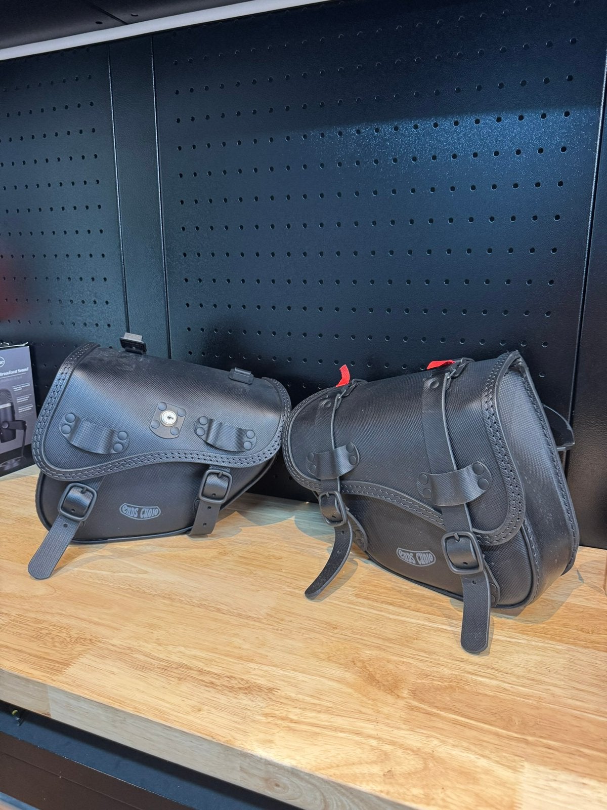 Ends Cuio Zijtassen Harley Davidson Fat Bob softail, Motoren, Accessoires | Koffers en Tassen, Ophalen of Verzenden, Zo goed als nieuw