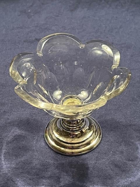 BONBON/BEUGELSCHAALTJE, ZOUTVAATJE/WAXINE BAKJE, Antiek en Kunst, Verzenden, Zilver