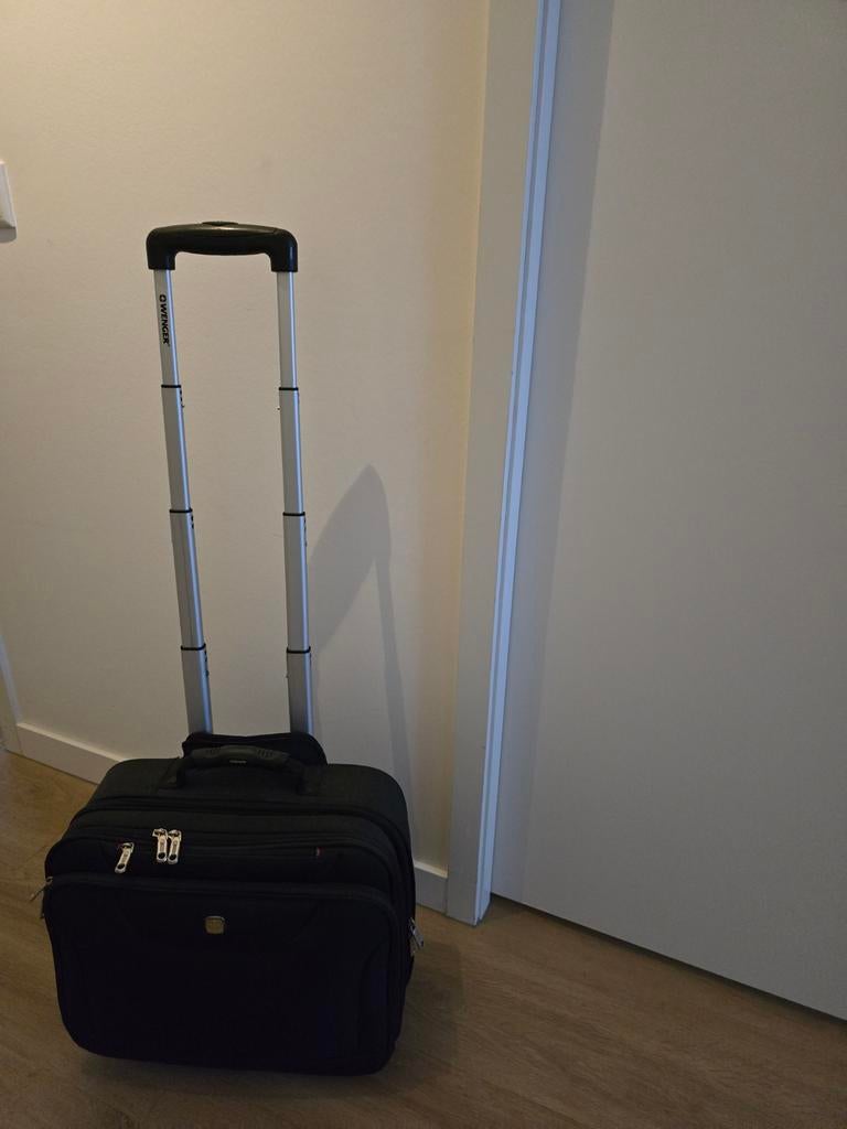 Laptop trolley Wenger rolkoffer, Ophalen, 17 inch of meer, Gebruikt, Trolleytas