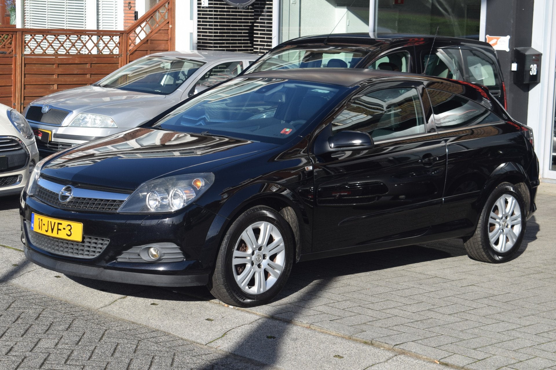 Opel Astra GTC 1.6 Cosmo NAP Leer Climate Cruise Nwe APK, Voorwielaandrijving, 15 km/l, 4 cilinders, 116 pk
