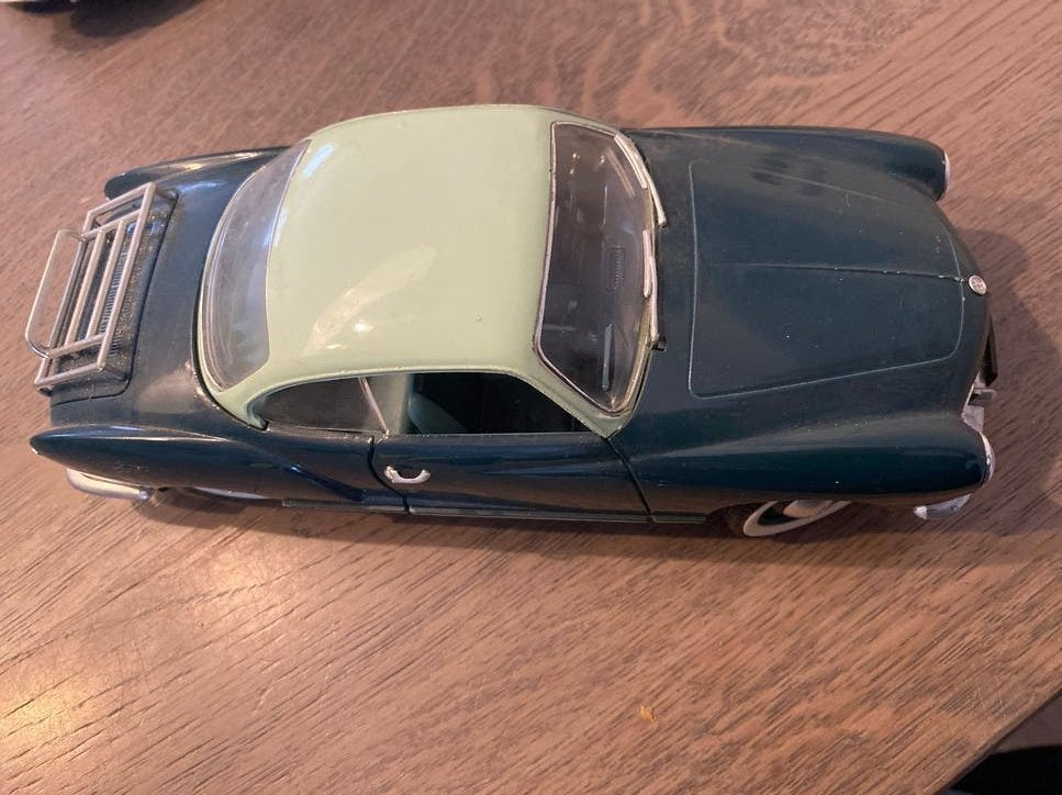 Solido 1:18 Volkswagen Karmann Ghia (1957), Ophalen of Verzenden, Gebruikt, Auto, Solido
