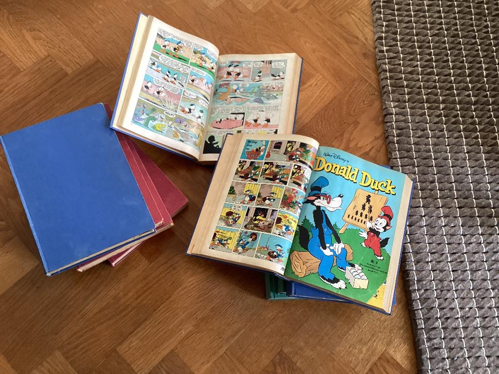 Ingebonden Donald Ducks jaargang 1977 en 1982, Boeken, Stripboeken, Donald Duck, Meerdere stripboeken, Ophalen, Gelezen