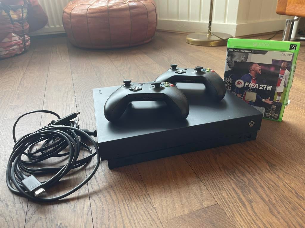 Xbox one X 2019, Spelcomputers en Games, Ophalen, Zo goed als nieuw, 500 GB, Met 1 controller